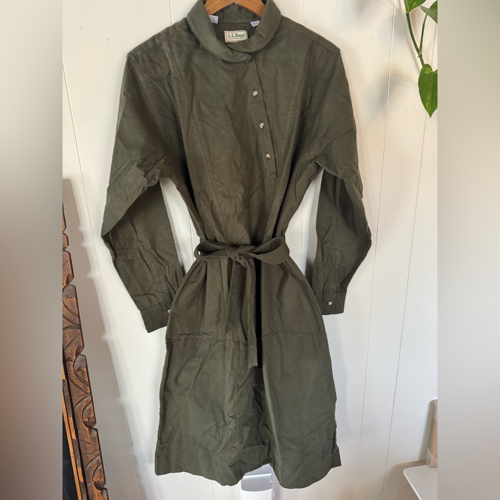 VINTAGE - L.L. Bean Olive Flannel Long Sleeve Button Down Belted Dress